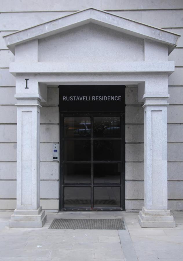 Parilament On Rustaveli 4 Rooms Tbilisi ภายนอก รูปภาพ