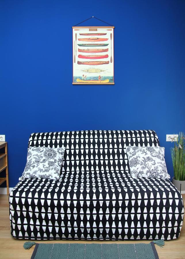 Parilament On Rustaveli 4 Rooms Tbilisi ภายนอก รูปภาพ
