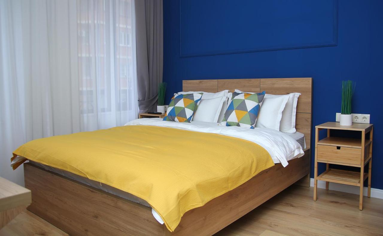 Parilament On Rustaveli 4 Rooms Tbilisi ภายนอก รูปภาพ